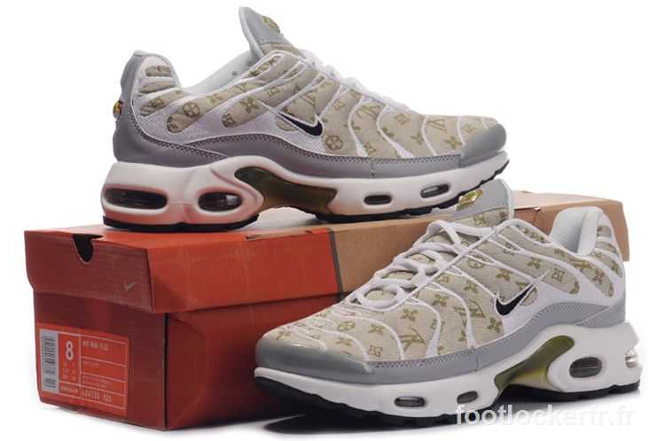 tn shox france envente chaussures requin tn discount.JPG